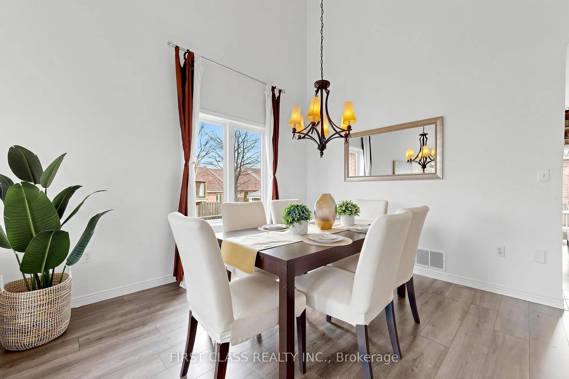 Photo 8 of 11 Diamond Court, Hamilton, Mountview — HOMEH
