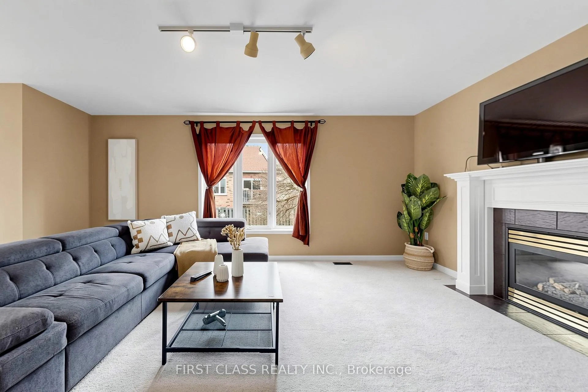 Photo 12 of 11 Diamond Court, Hamilton, Mountview — HOMEH