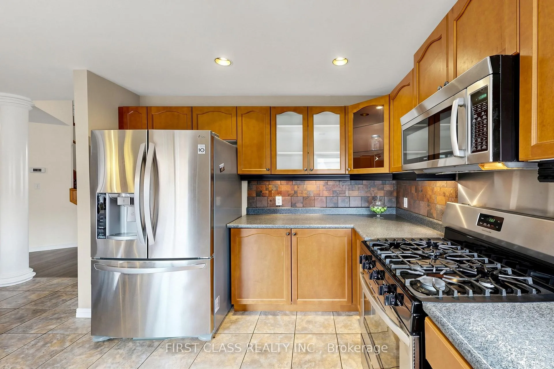 Photo 17 of 11 Diamond Court, Hamilton, Mountview — HOMEH