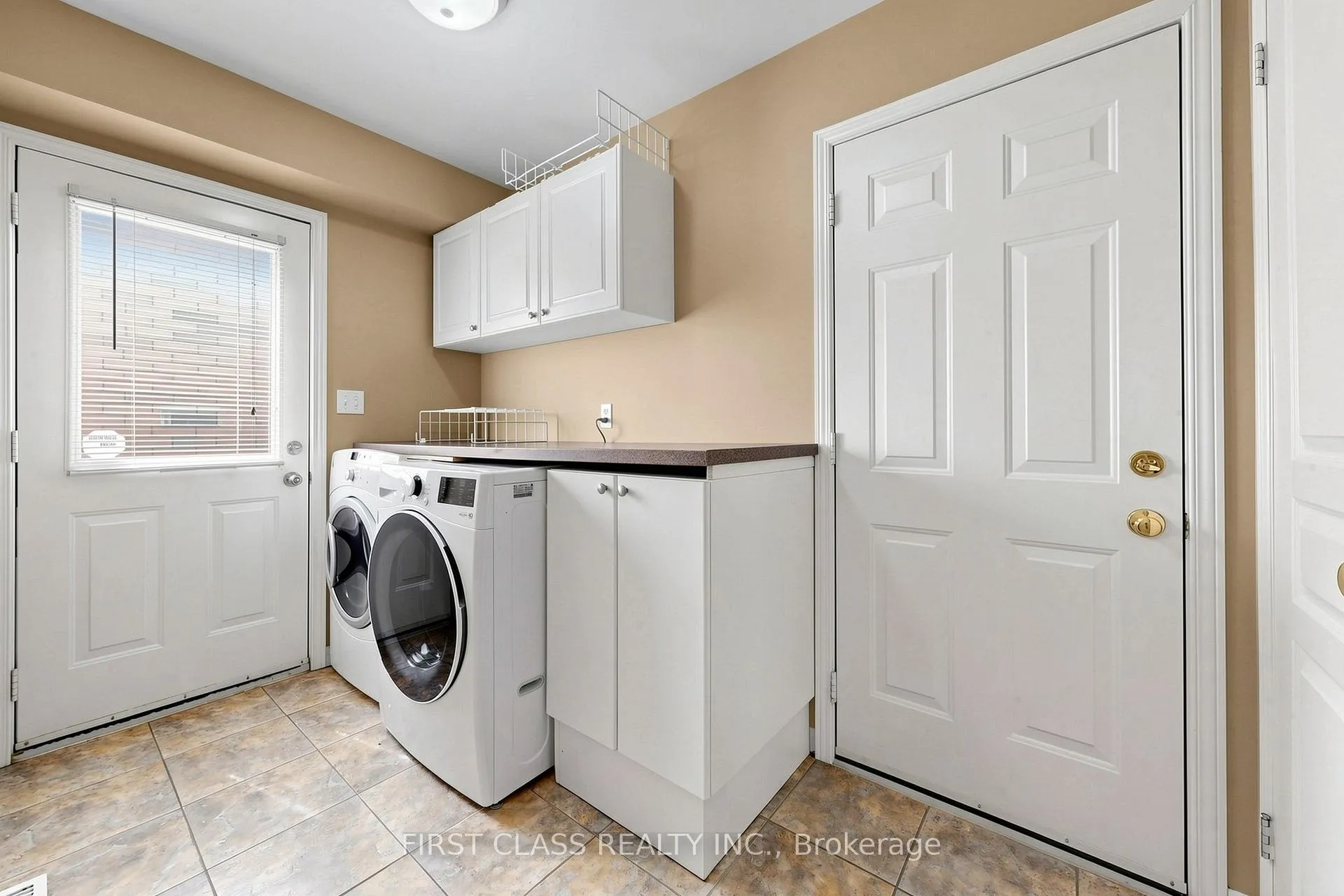 Photo 24 of 11 Diamond Court, Hamilton, Mountview — HOMEH