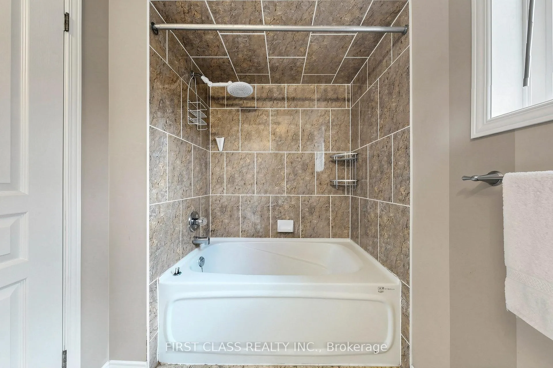 Photo 42 of 11 Diamond Court, Hamilton, Mountview — HOMEH