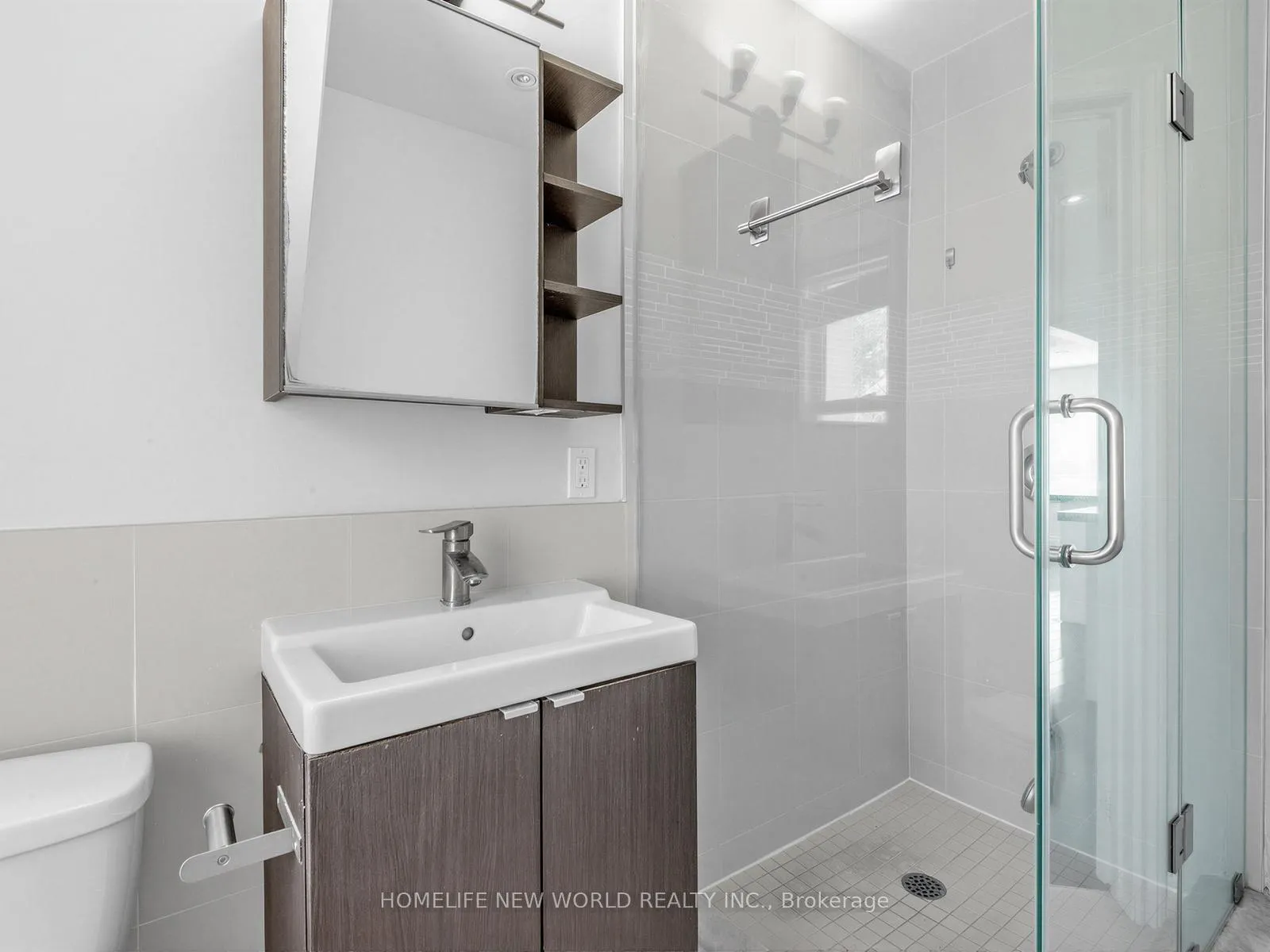 Photo 16 of Unit Main, 41 Binswood Avenue, Toronto, East York — HOMEH