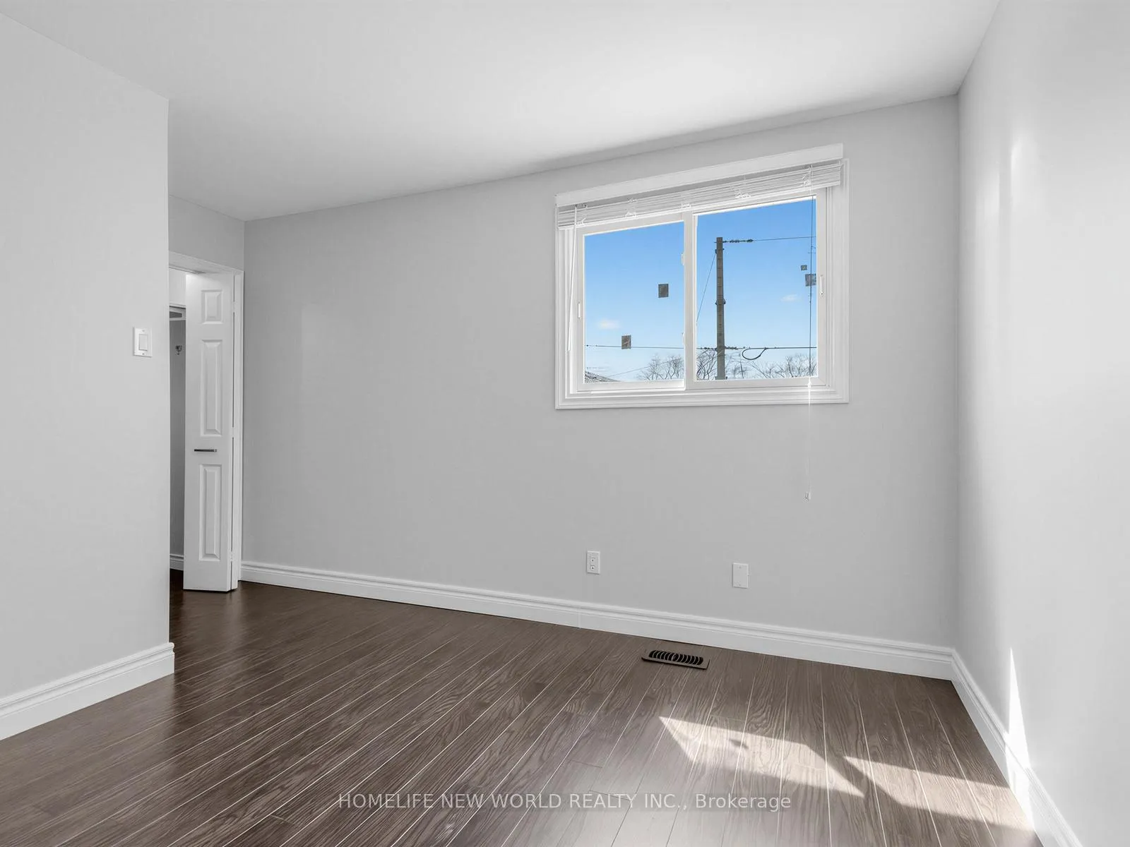 Photo 21 of Unit Main, 41 Binswood Avenue, Toronto, East York — HOMEH