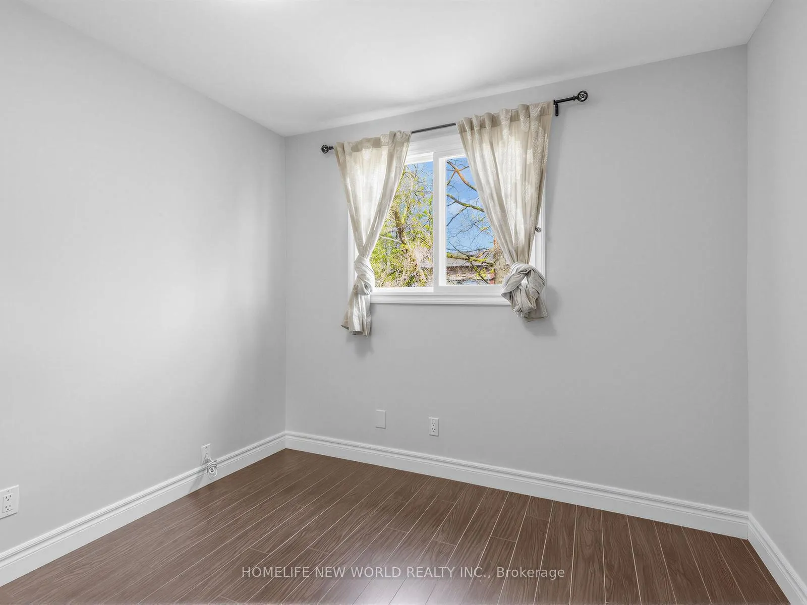 Photo 23 of Unit Main, 41 Binswood Avenue, Toronto, East York — HOMEH