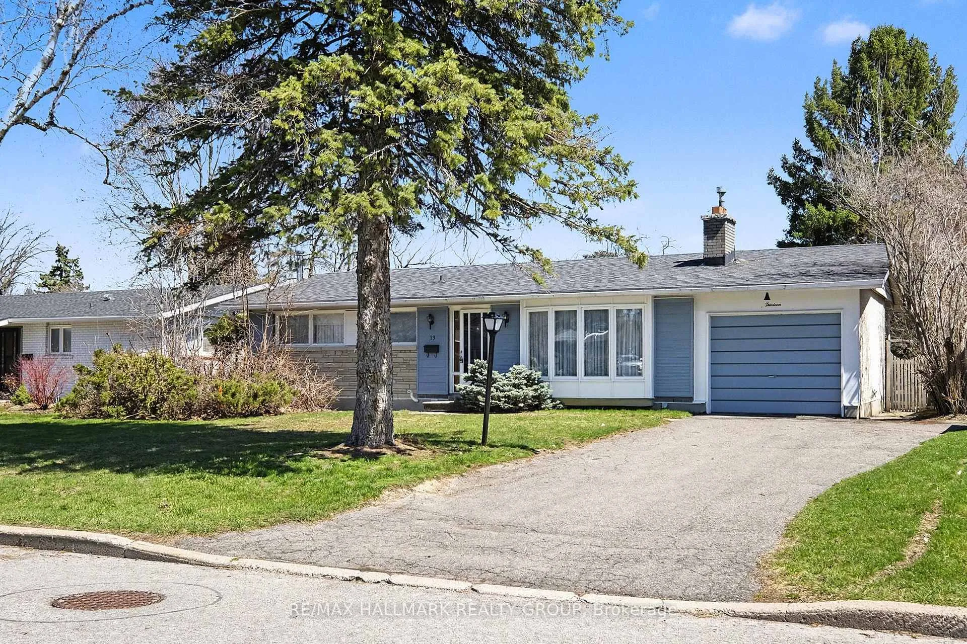 Photo 1 of 13 Beaumaris Drive, Ottawa, Bruce Farm/Graham Park/Qualicum/Bellands — HOMEH