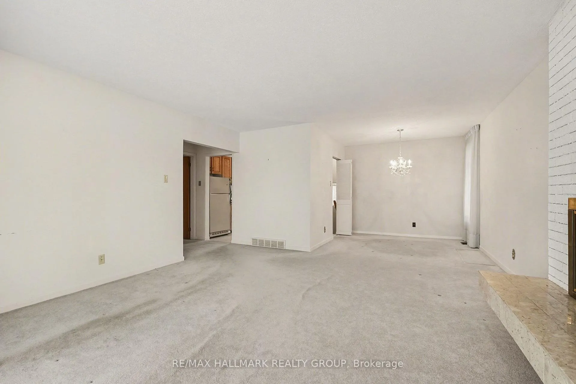 Photo 8 of 13 Beaumaris Drive, Ottawa, Bruce Farm/Graham Park/Qualicum/Bellands — HOMEH