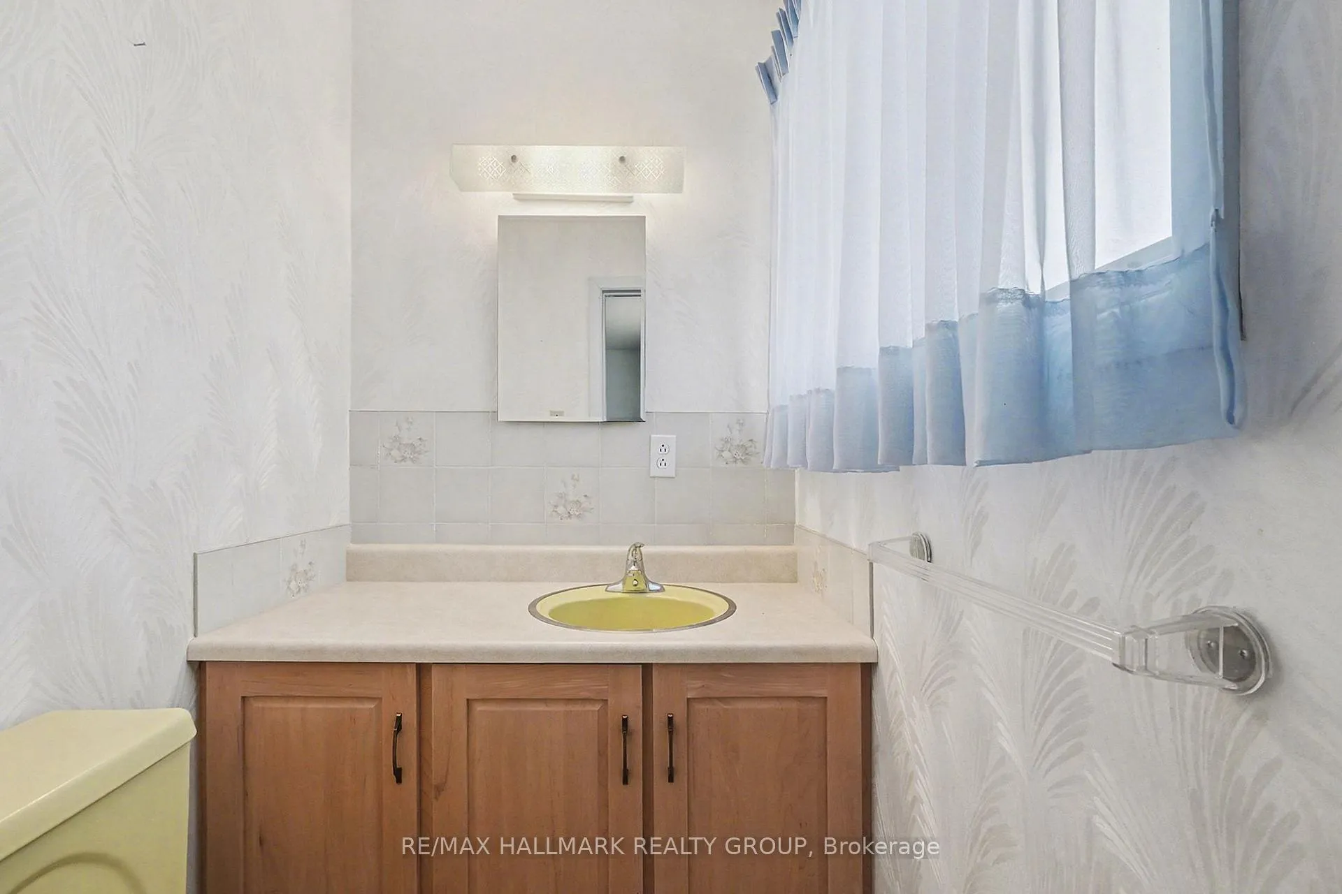 Photo 13 of 13 Beaumaris Drive, Ottawa, Bruce Farm/Graham Park/Qualicum/Bellands — HOMEH