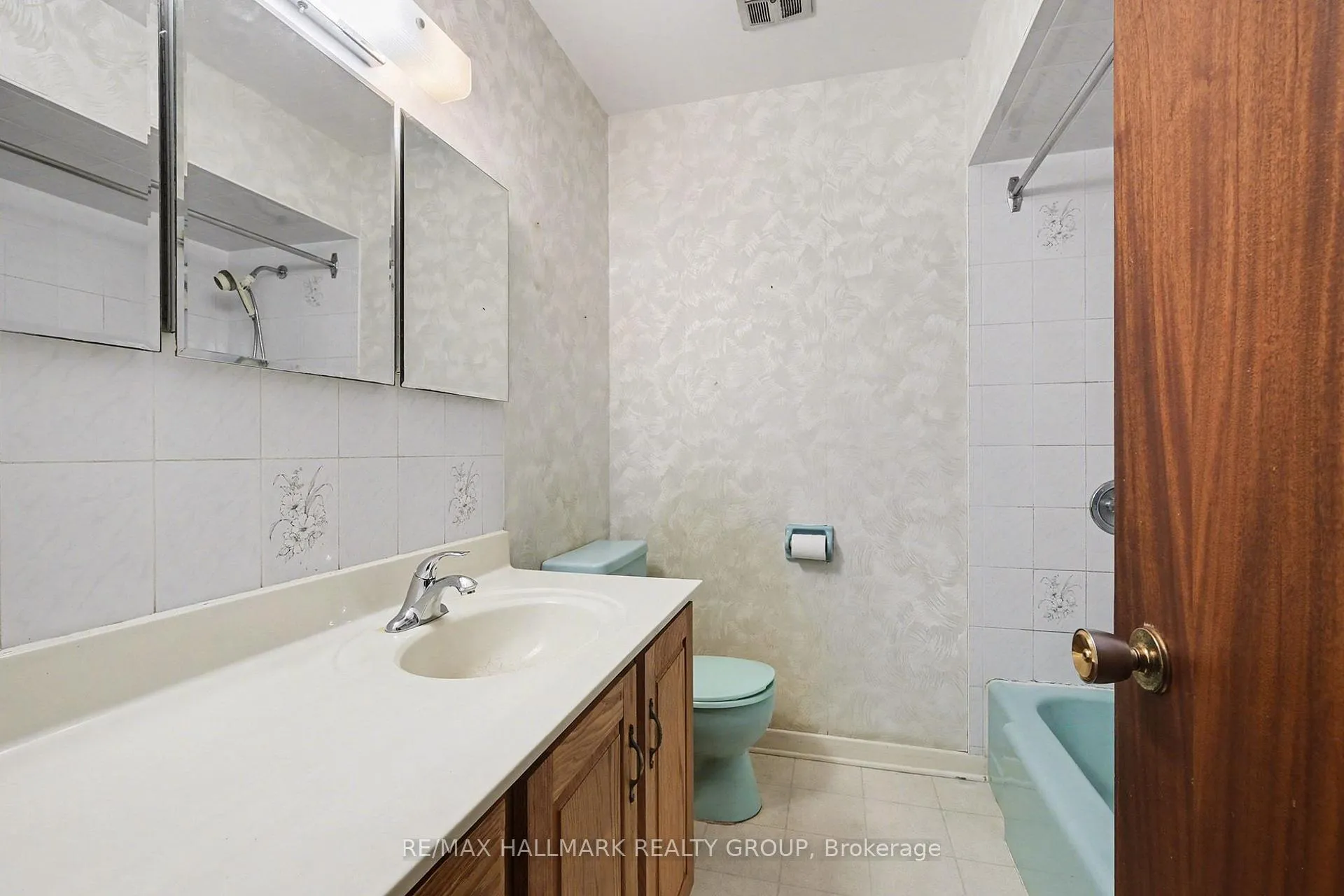 Photo 16 of 13 Beaumaris Drive, Ottawa, Bruce Farm/Graham Park/Qualicum/Bellands — HOMEH