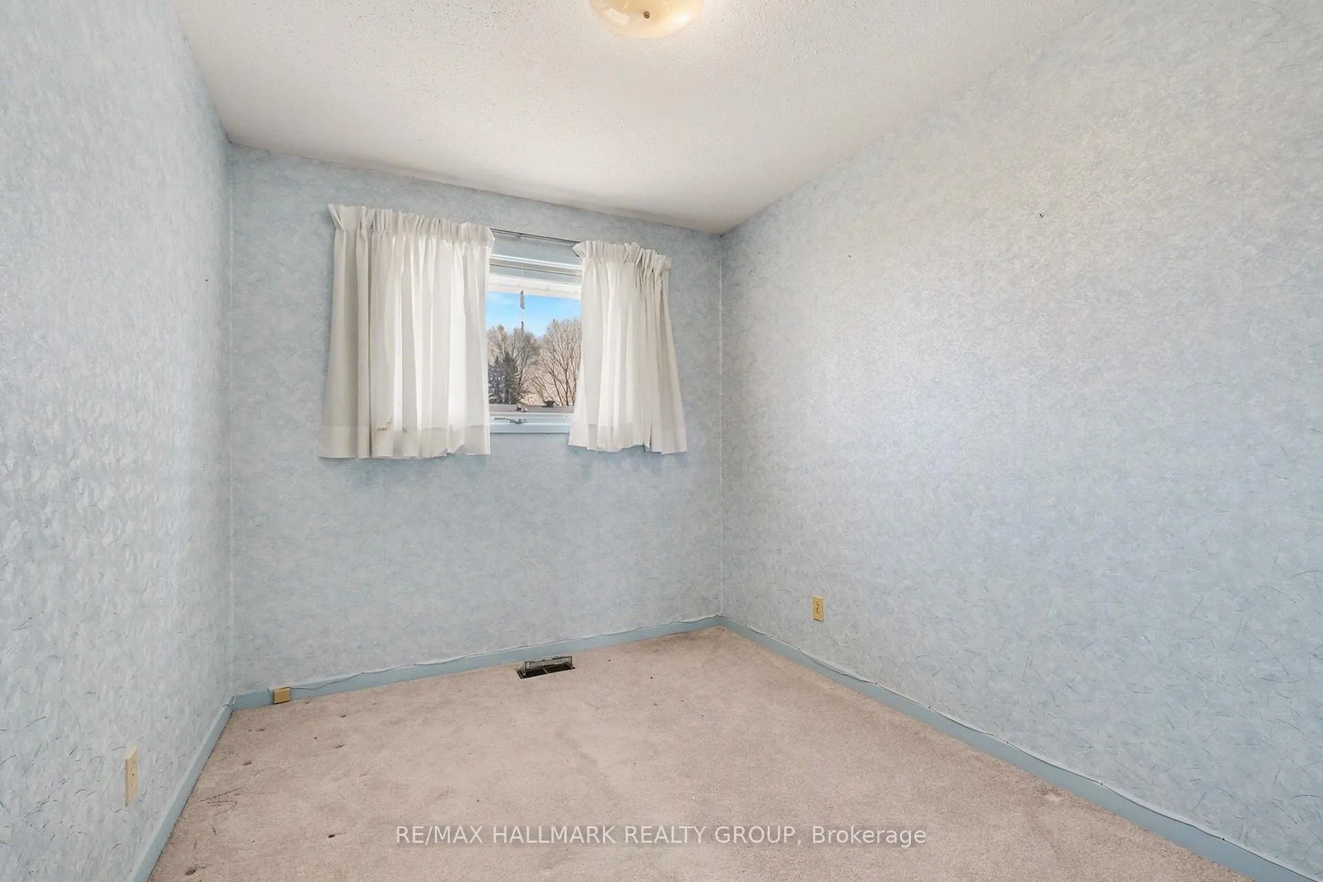 Photo 17 of 13 Beaumaris Drive, Ottawa, Bruce Farm/Graham Park/Qualicum/Bellands — HOMEH