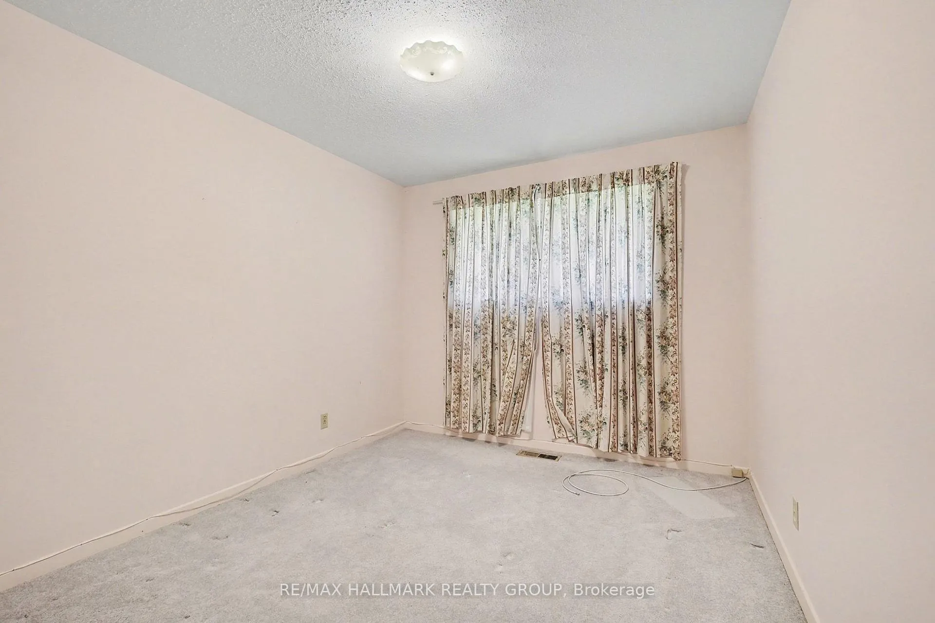 Photo 18 of 13 Beaumaris Drive, Ottawa, Bruce Farm/Graham Park/Qualicum/Bellands — HOMEH