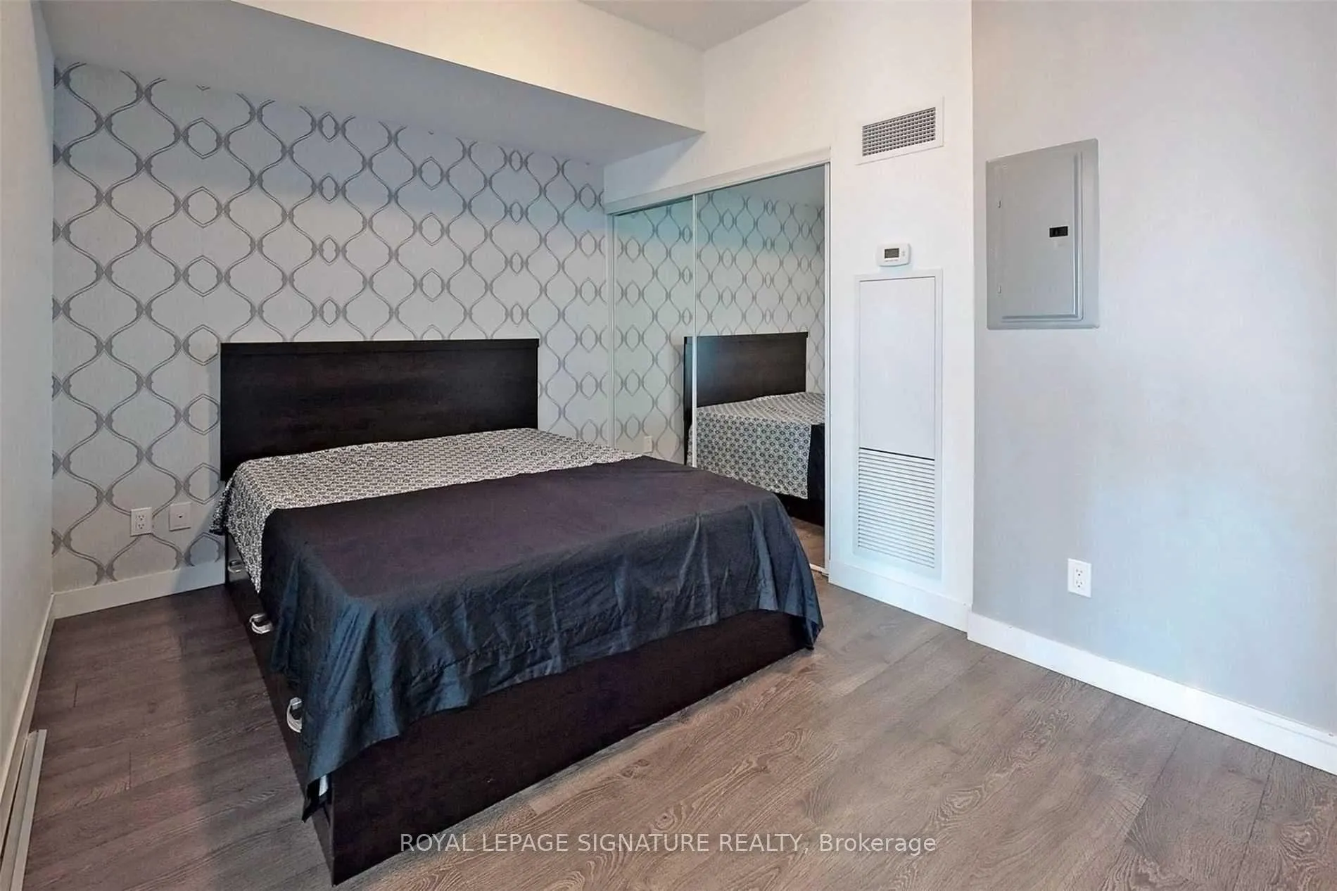 Photo 9 of Unit 807, 2055 Danforth Avenue, Toronto, Woodbine Corridor — HOMEH