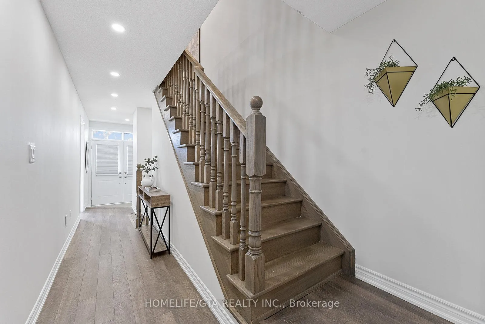 Photo 6 of 7 Holyrood Crescent, Vaughan, Kleinburg — HOMEH