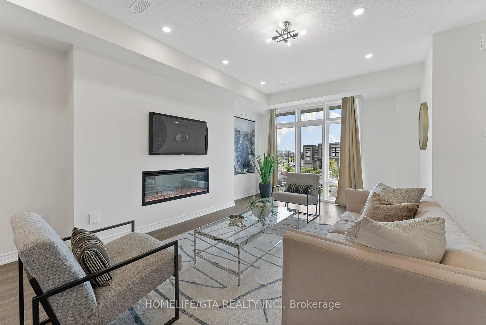 Photo 15 of 7 Holyrood Crescent, Vaughan, Kleinburg — HOMEH