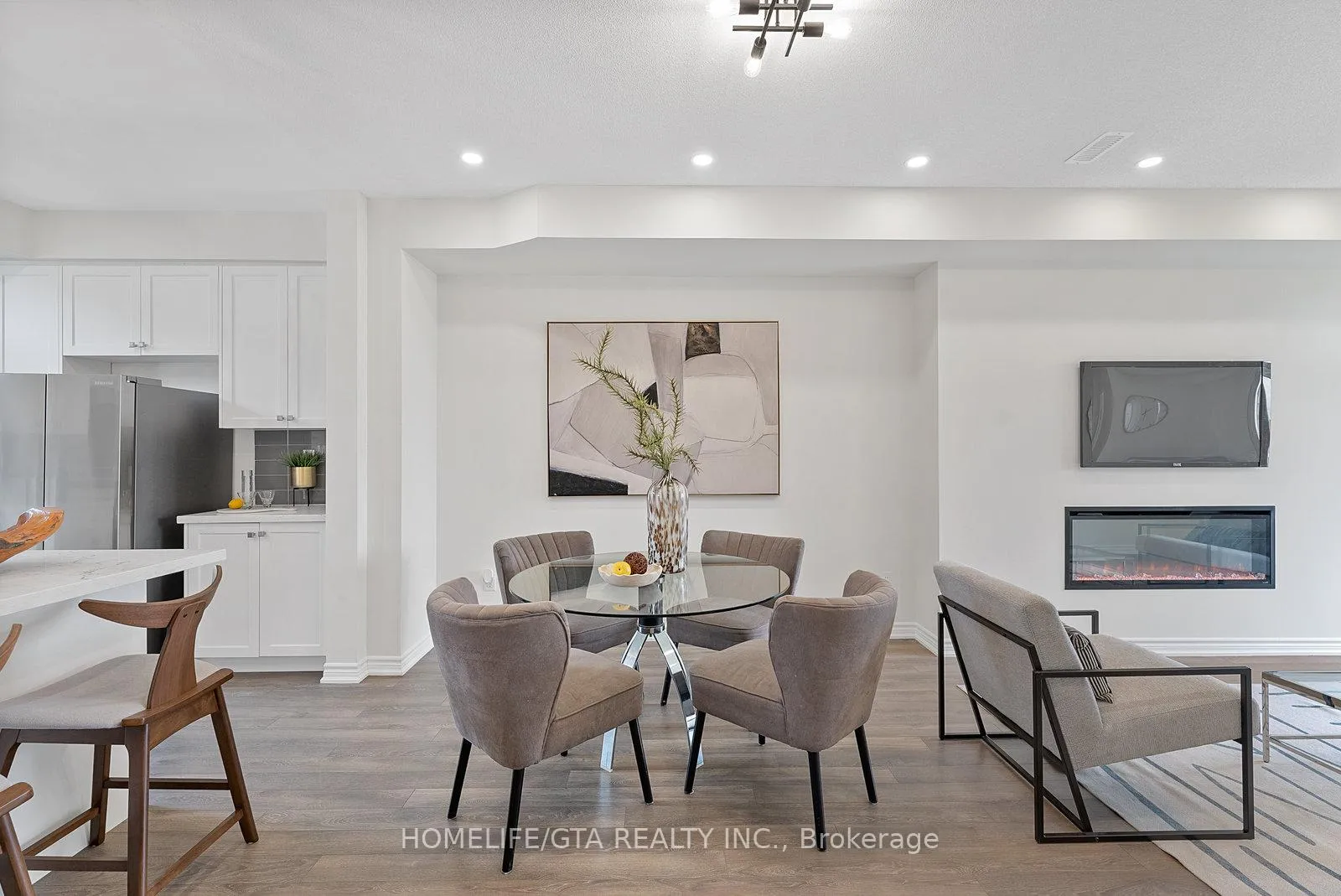 Photo 19 of 7 Holyrood Crescent, Vaughan, Kleinburg — HOMEH