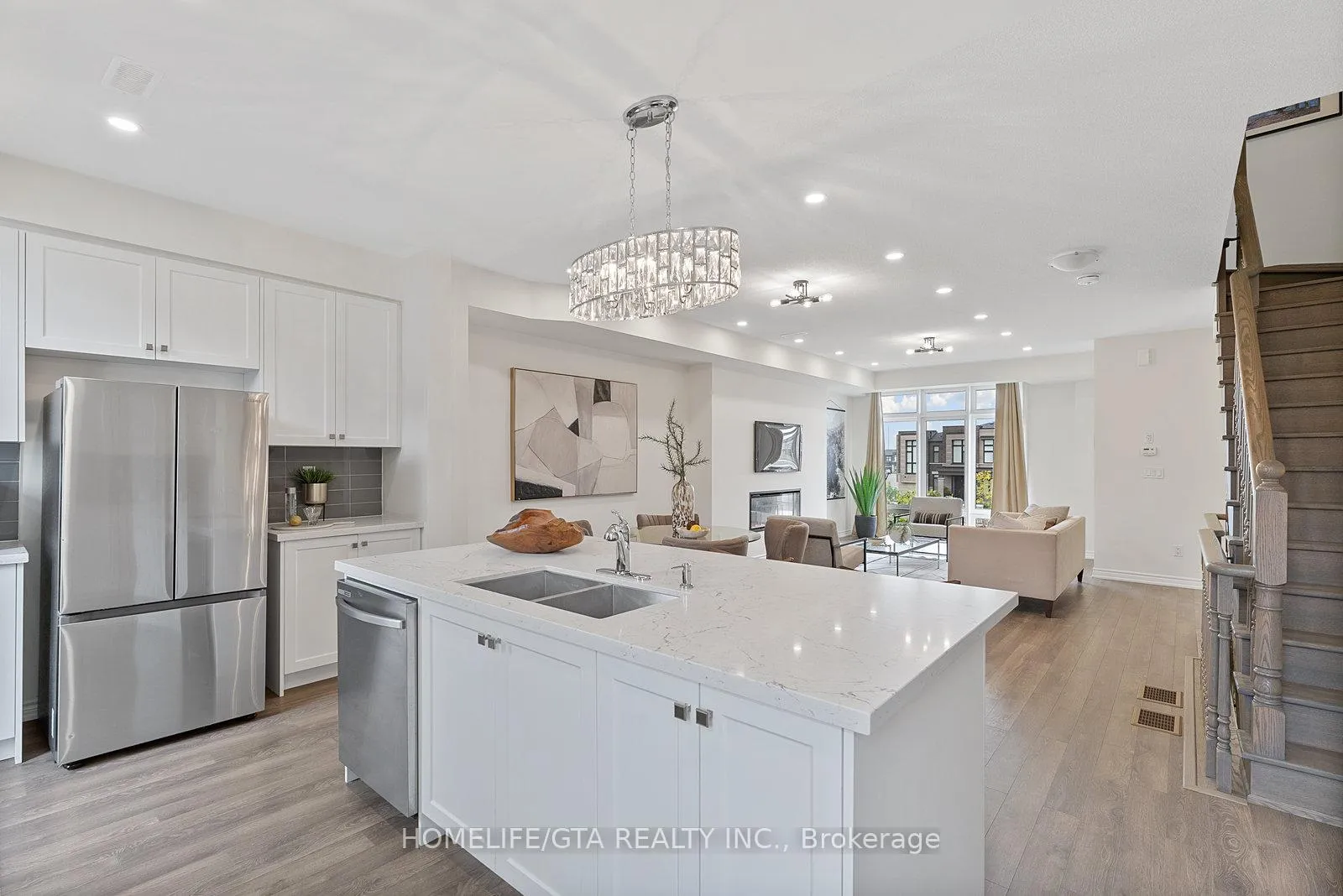 Photo 26 of 7 Holyrood Crescent, Vaughan, Kleinburg — HOMEH