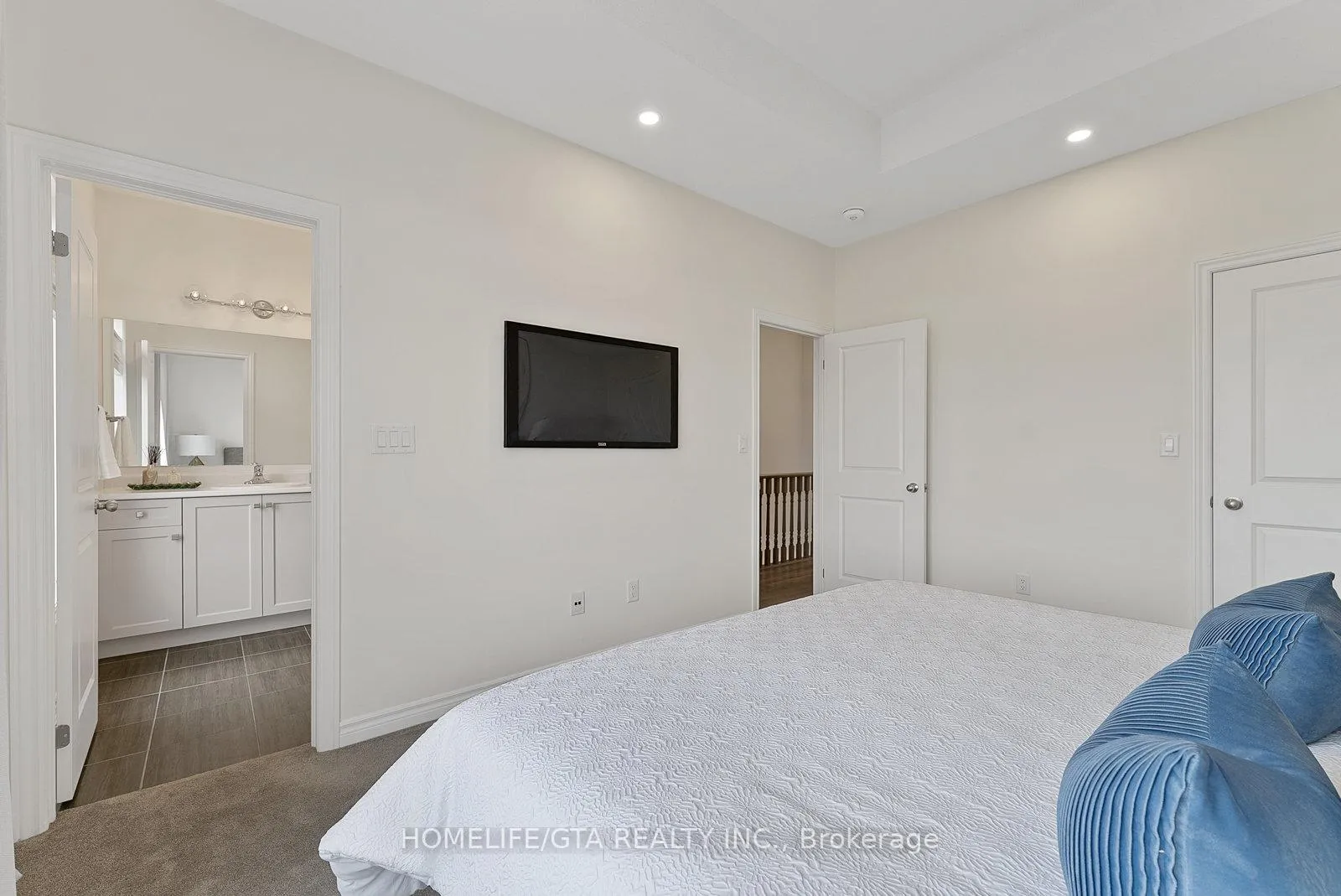 Photo 38 of 7 Holyrood Crescent, Vaughan, Kleinburg — HOMEH