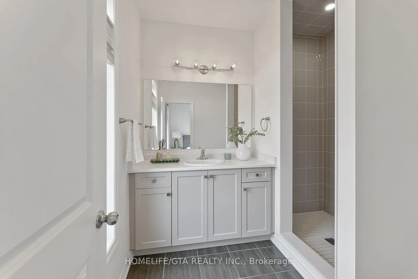 Photo 39 of 7 Holyrood Crescent, Vaughan, Kleinburg — HOMEH