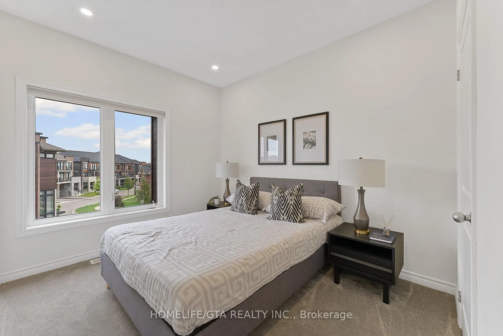 Photo 40 of 7 Holyrood Crescent, Vaughan, Kleinburg — HOMEH