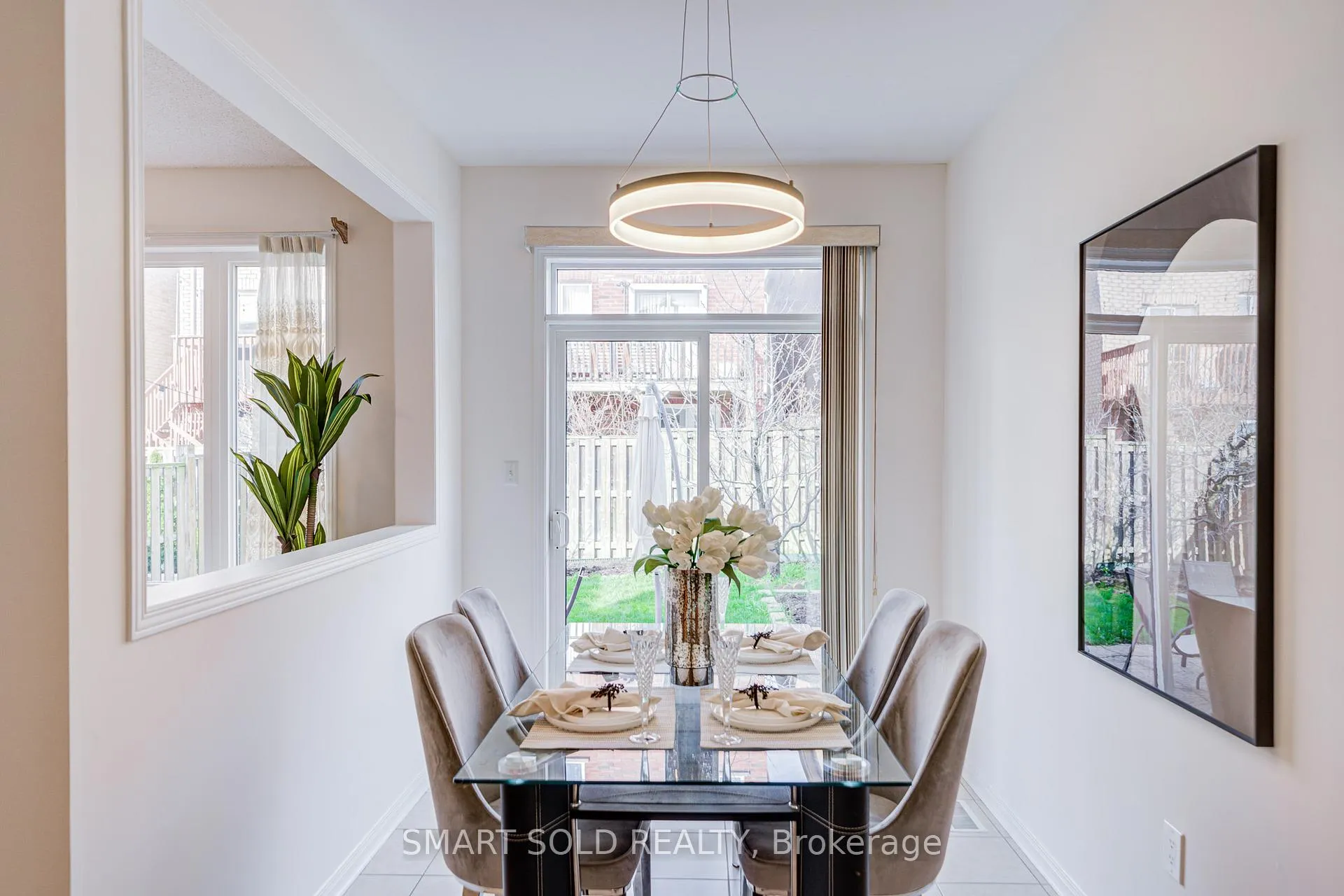 Photo 16 of 28 Catalpa Crescent, Vaughan, Patterson — HOMEH