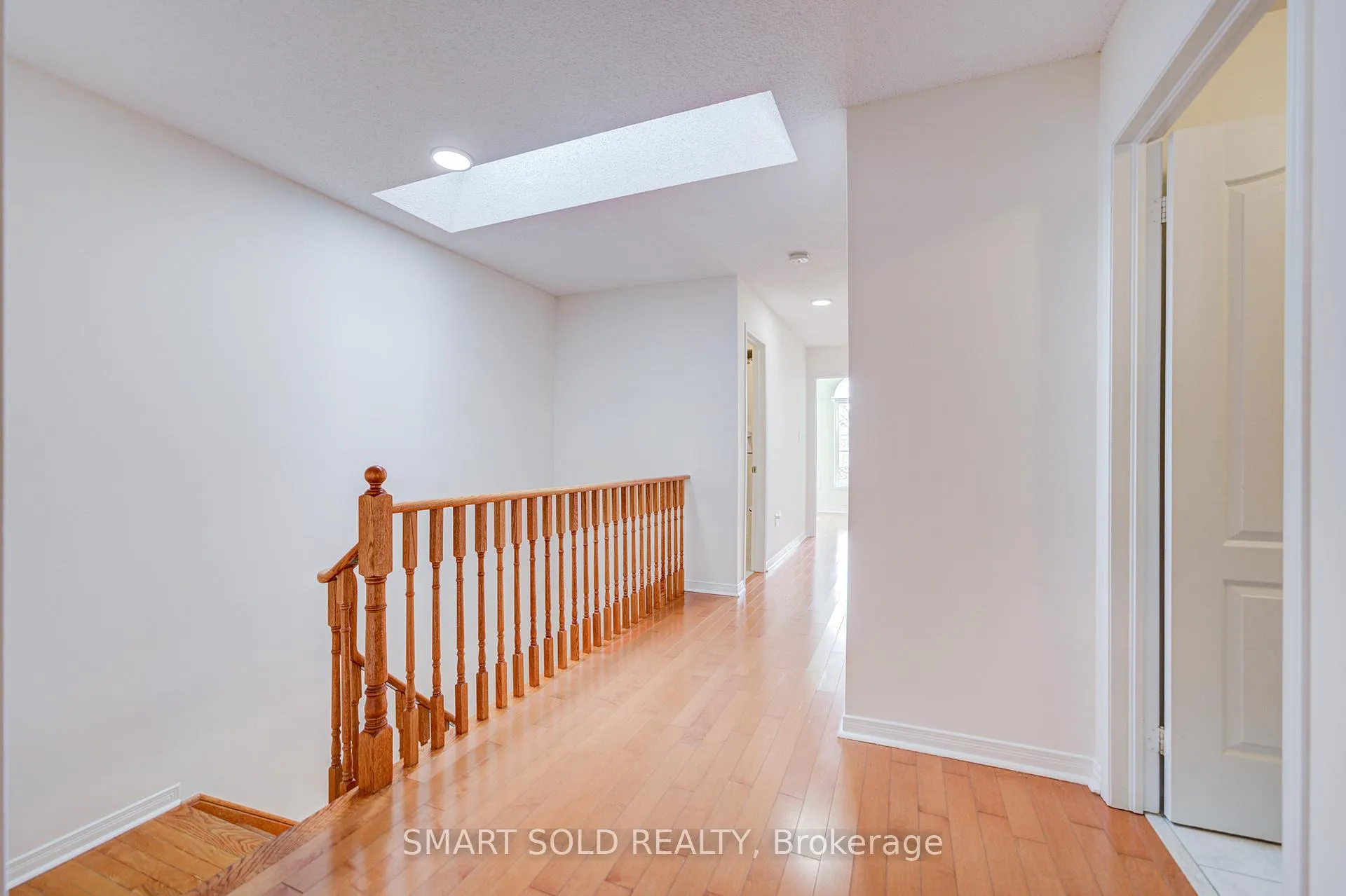 Photo 20 of 28 Catalpa Crescent, Vaughan, Patterson — HOMEH
