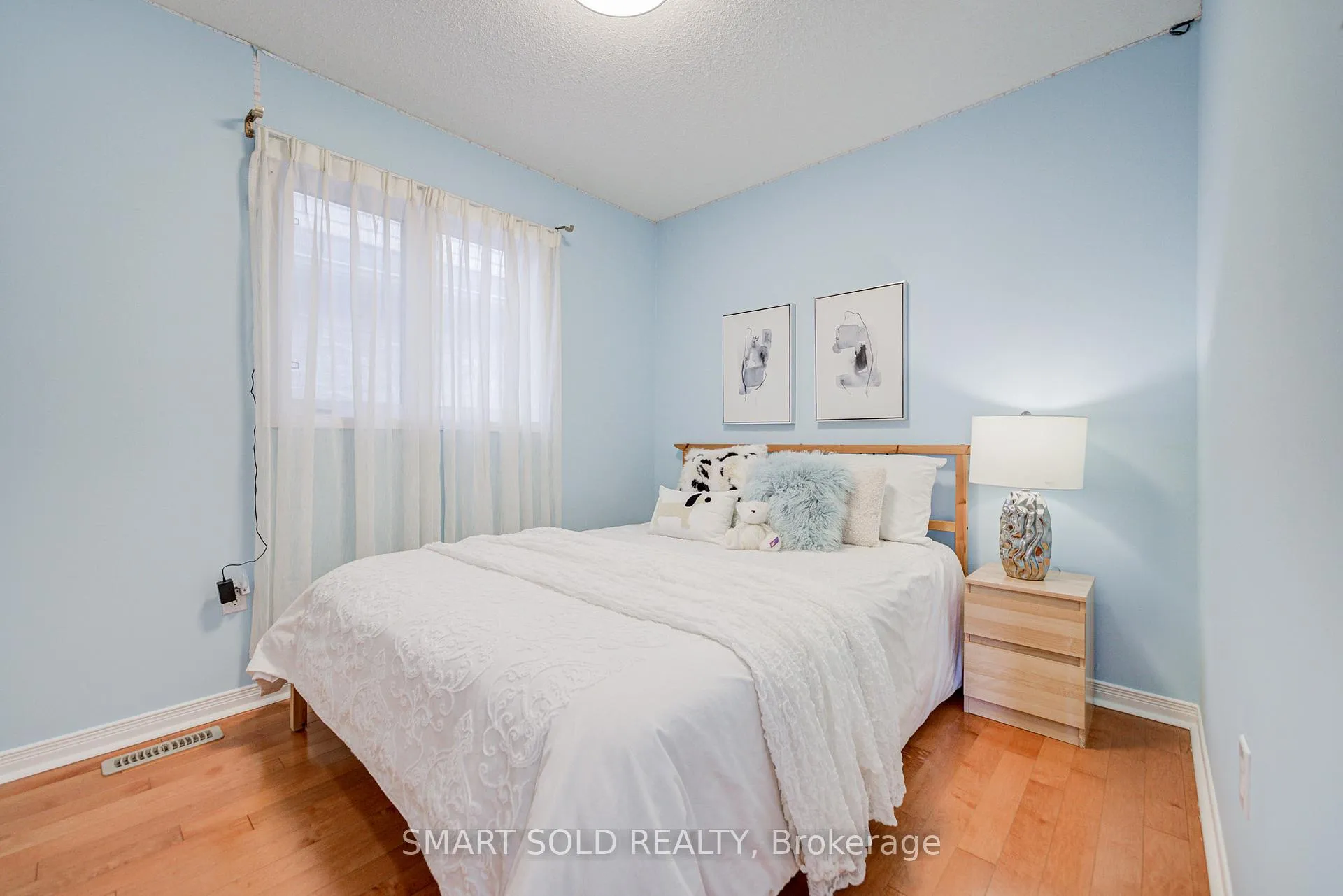 Photo 27 of 28 Catalpa Crescent, Vaughan, Patterson — HOMEH