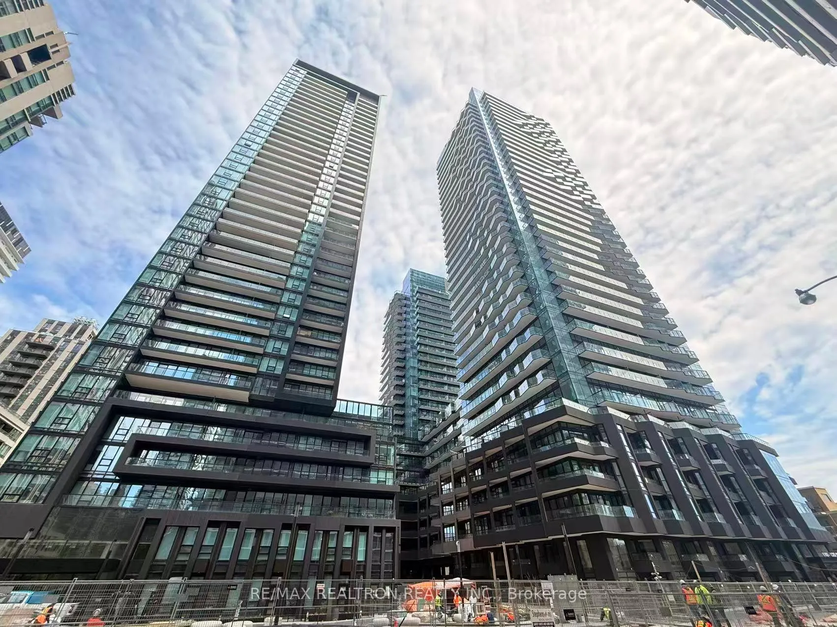 Photo 2 of Unit 711, 110 Broadway Avenue, Toronto, Mount Pleasant West — HOMEH