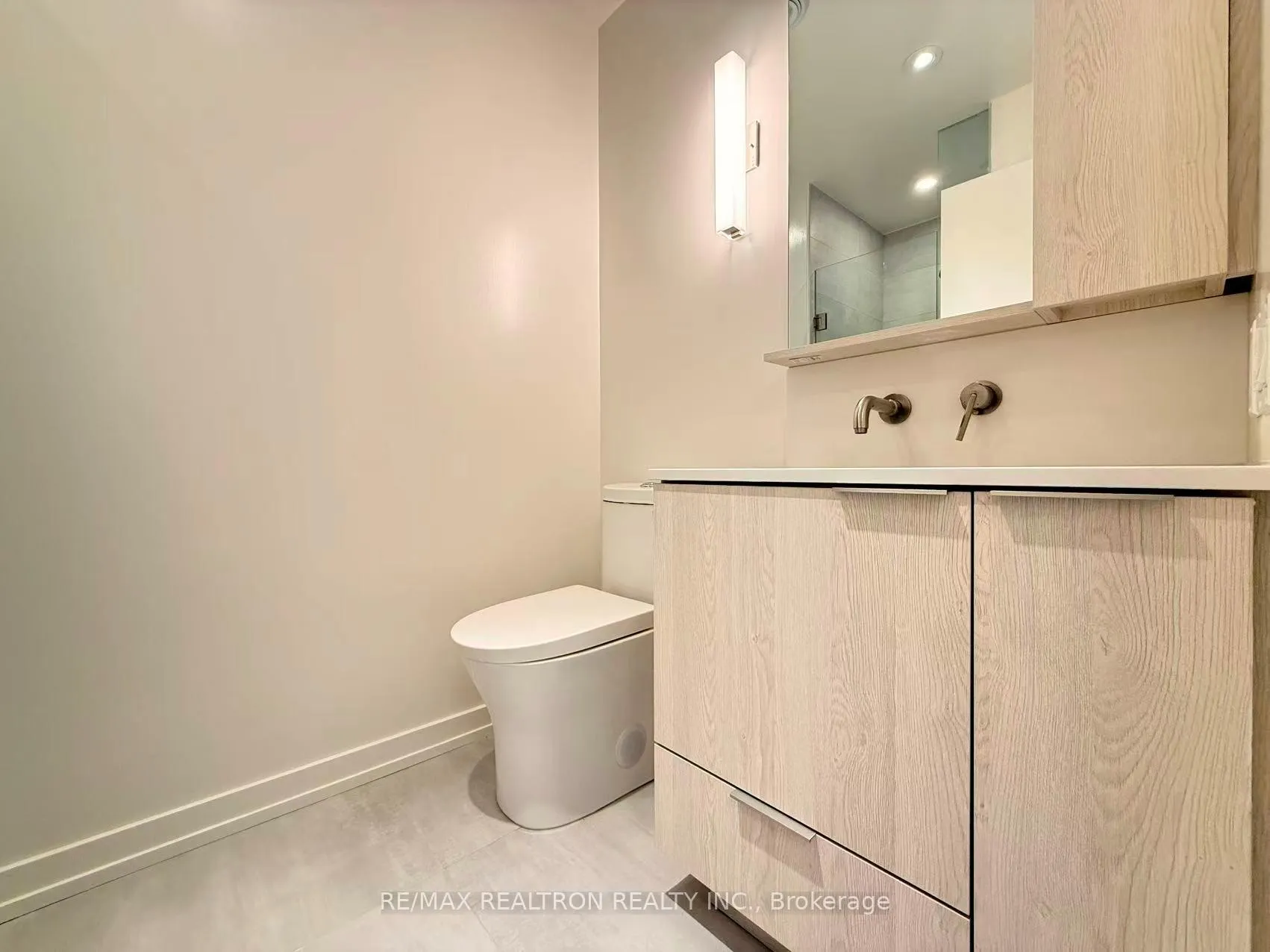 Photo 16 of Unit 711, 110 Broadway Avenue, Toronto, Mount Pleasant West — HOMEH