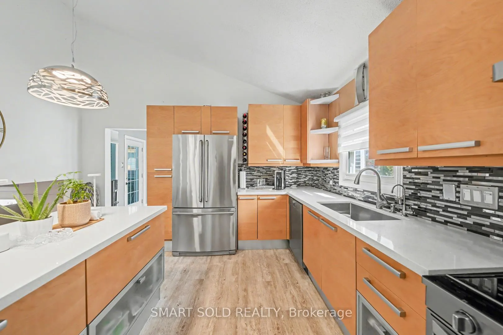 Photo 9 of 210 Parkview Drive, Innisfil, Churchill — HOMEH