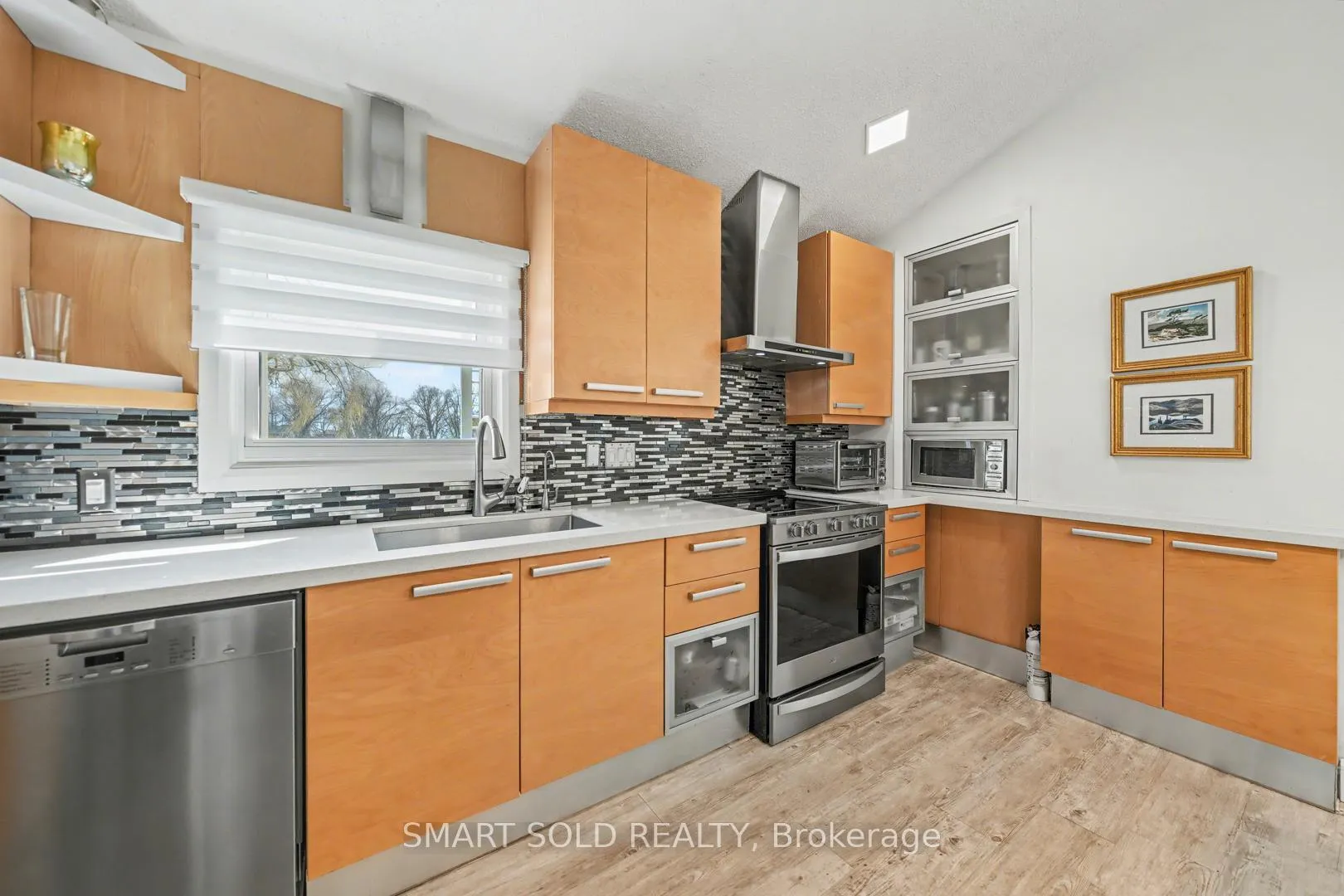 Photo 12 of 210 Parkview Drive, Innisfil, Churchill — HOMEH