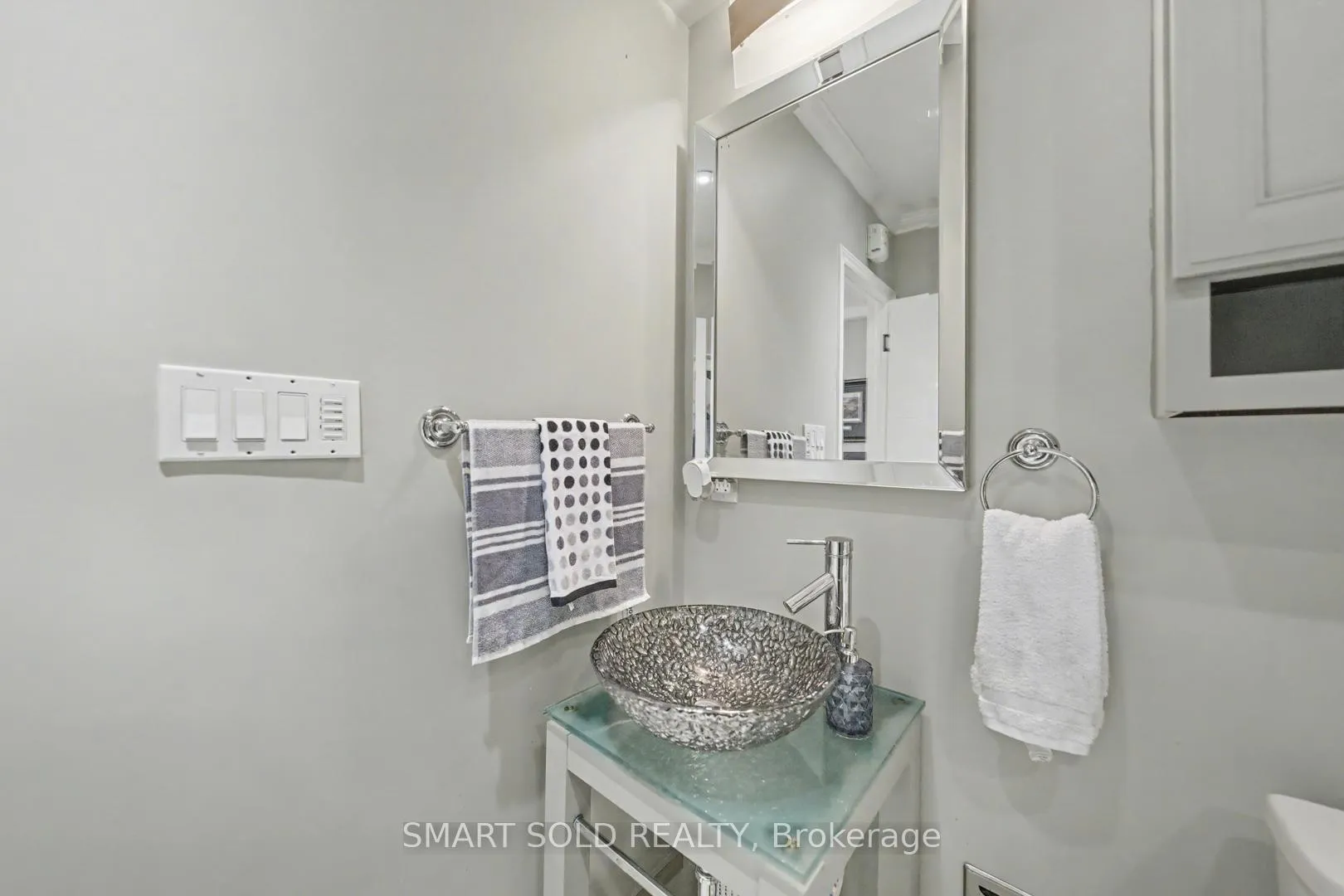 Photo 40 of 210 Parkview Drive, Innisfil, Churchill — HOMEH