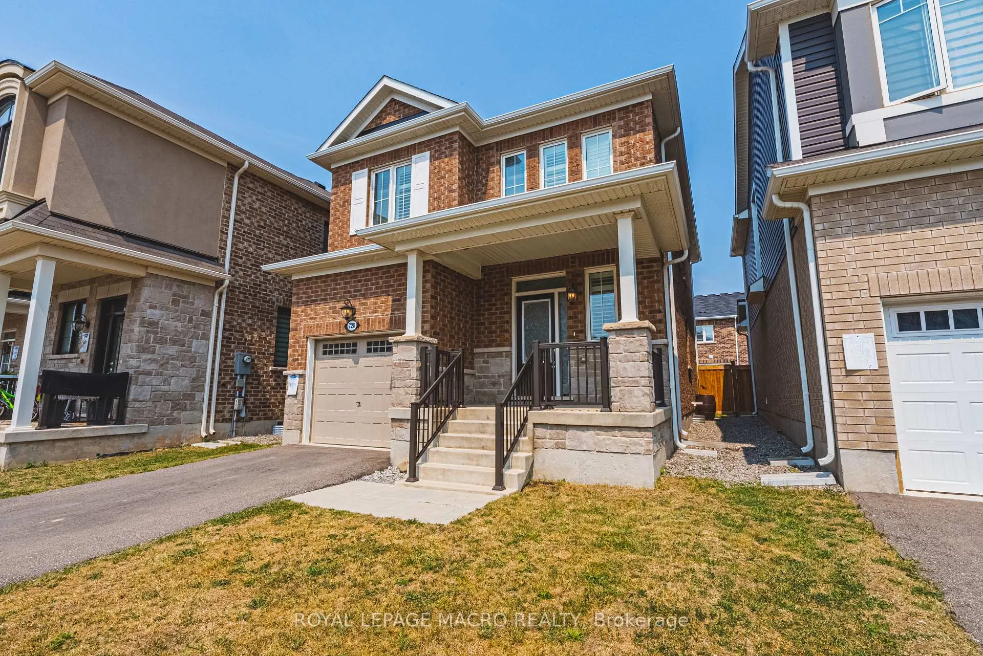 Photo 2 of 728 Kennedy Circle W, Milton, Cobban — HOMEH