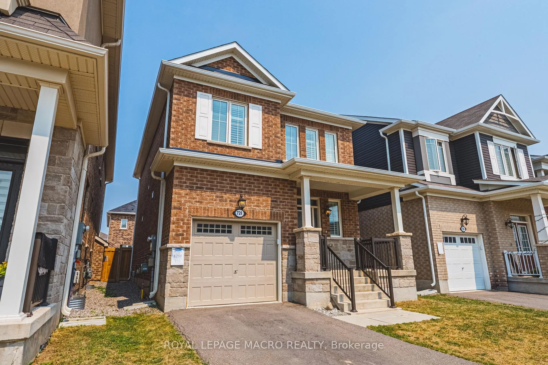 Photo 3 of 728 Kennedy Circle W, Milton, Cobban — HOMEH