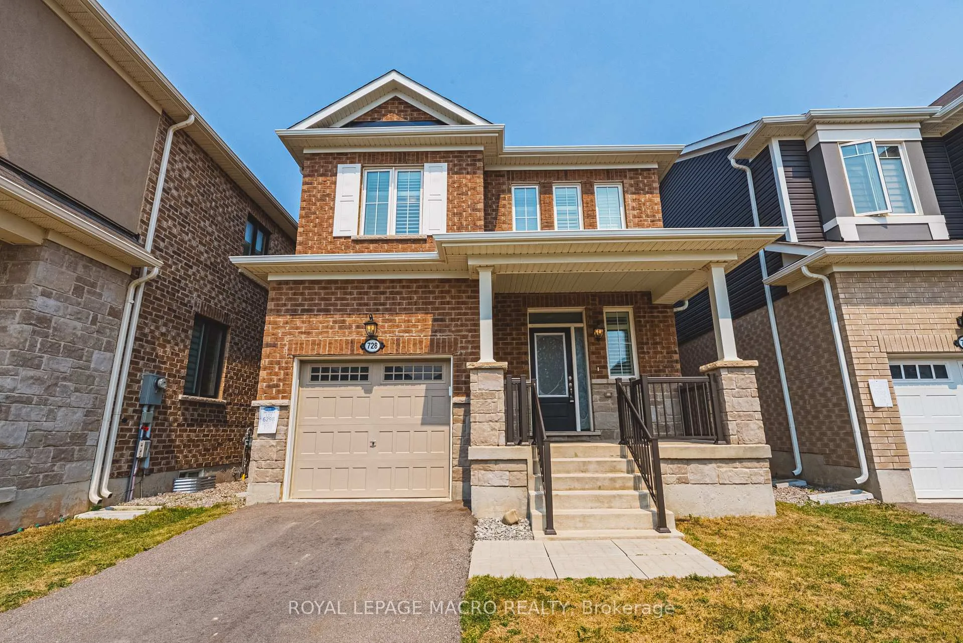 Photo 4 of 728 Kennedy Circle W, Milton, Cobban — HOMEH
