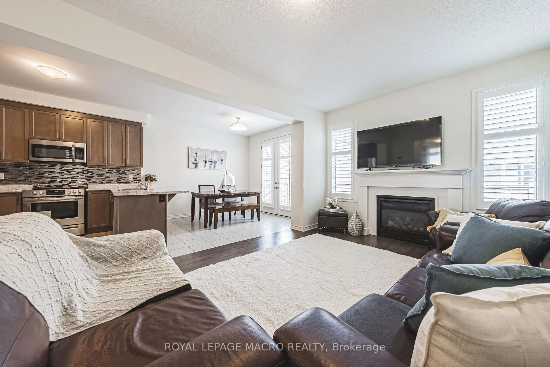 Photo 10 of 728 Kennedy Circle W, Milton, Cobban — HOMEH