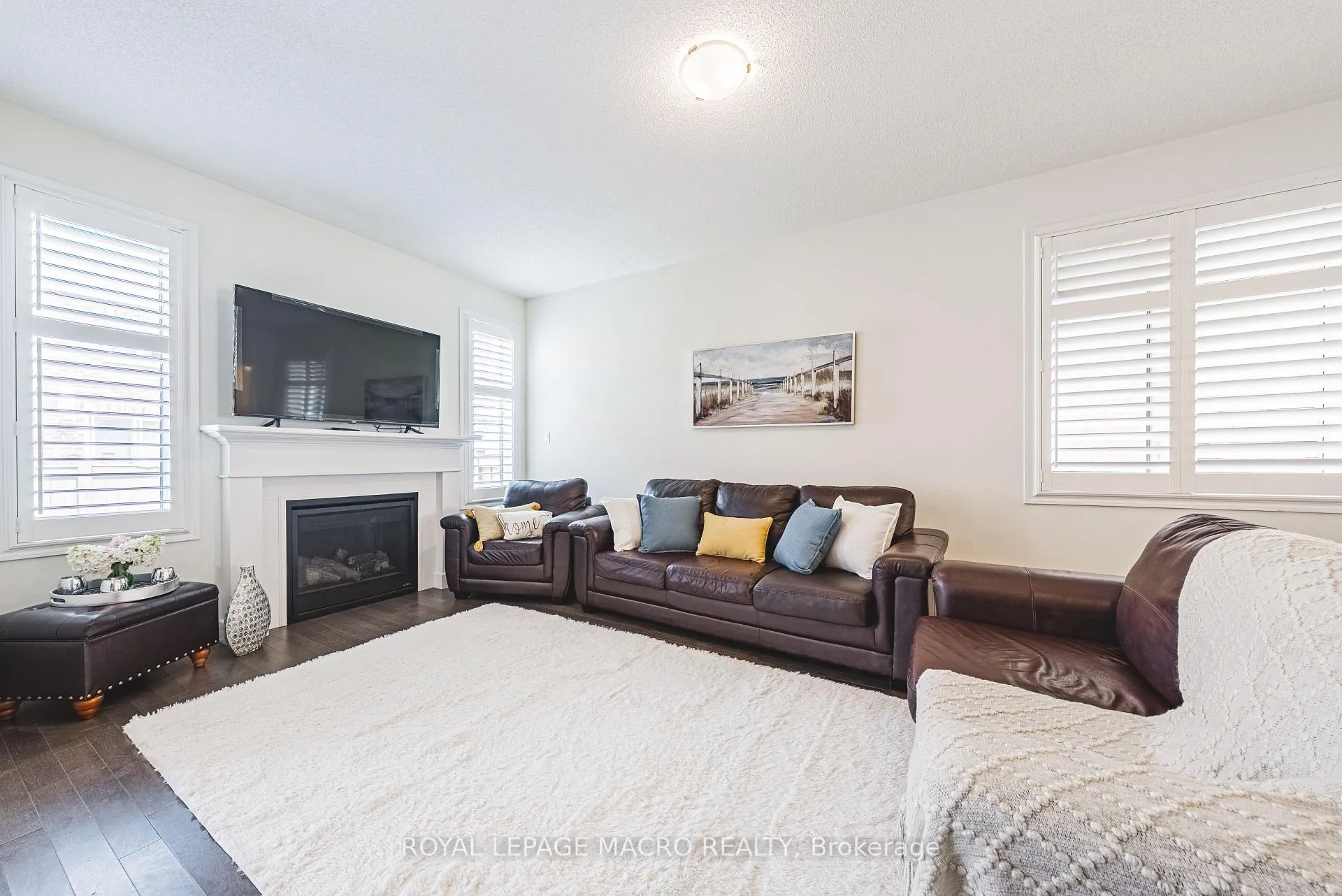 Photo 14 of 728 Kennedy Circle W, Milton, Cobban — HOMEH