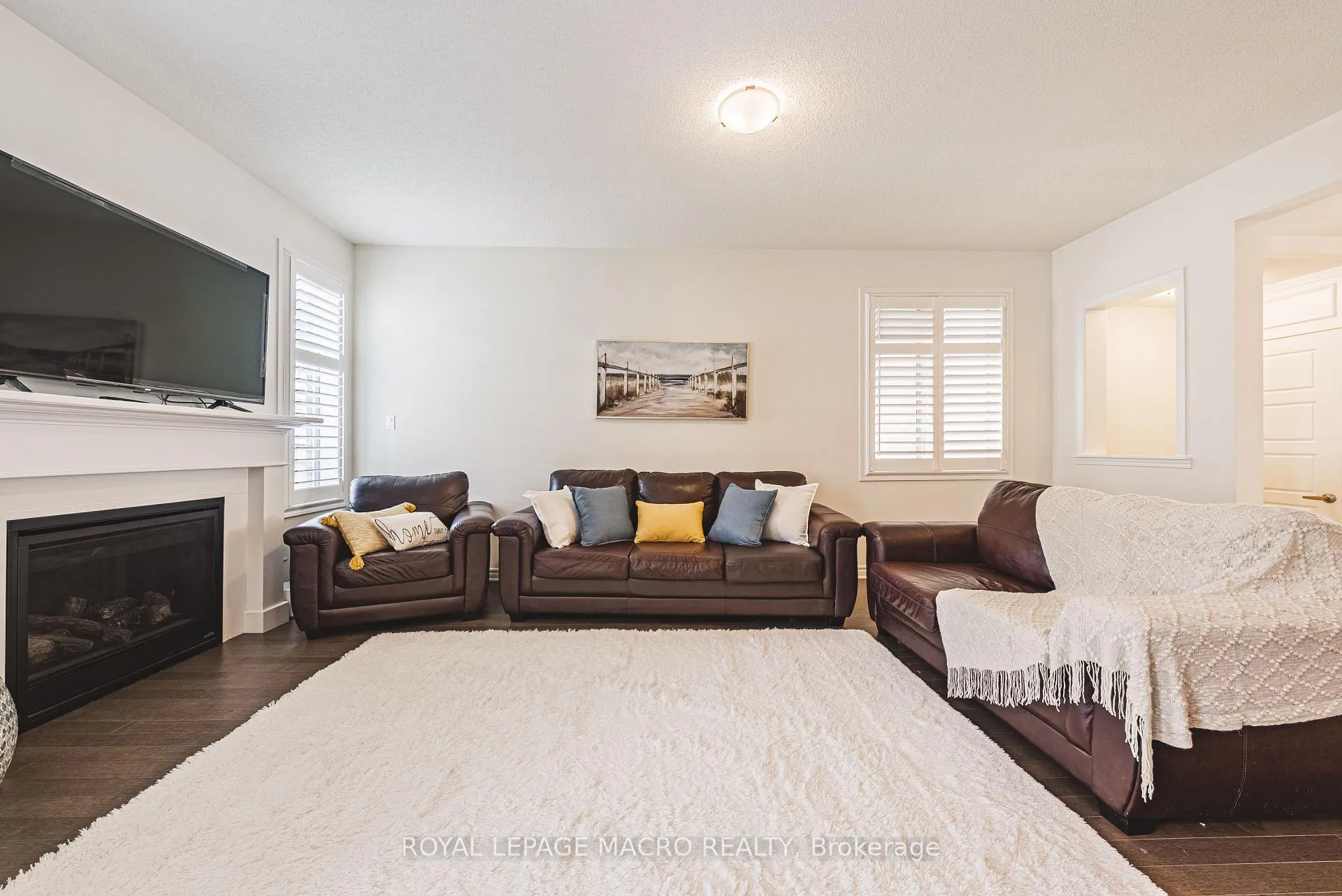 Photo 19 of 728 Kennedy Circle W, Milton, Cobban — HOMEH