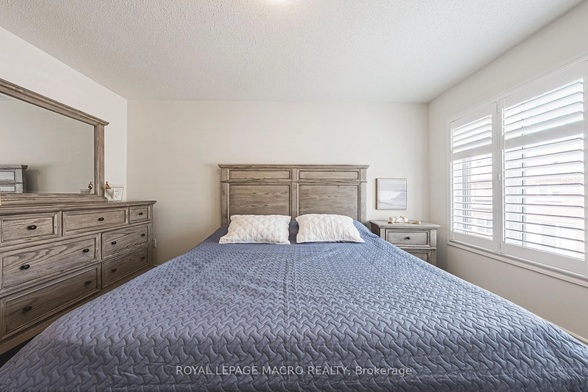 Photo 31 of 728 Kennedy Circle W, Milton, Cobban — HOMEH