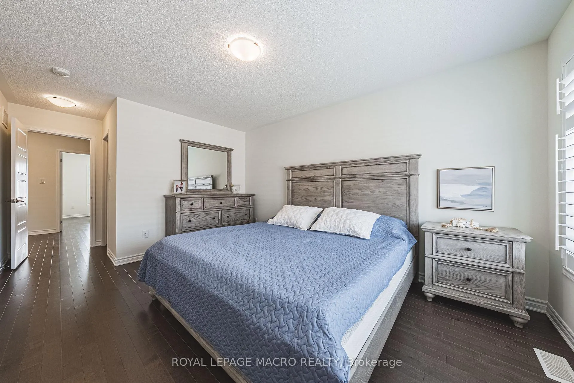 Photo 32 of 728 Kennedy Circle W, Milton, Cobban — HOMEH