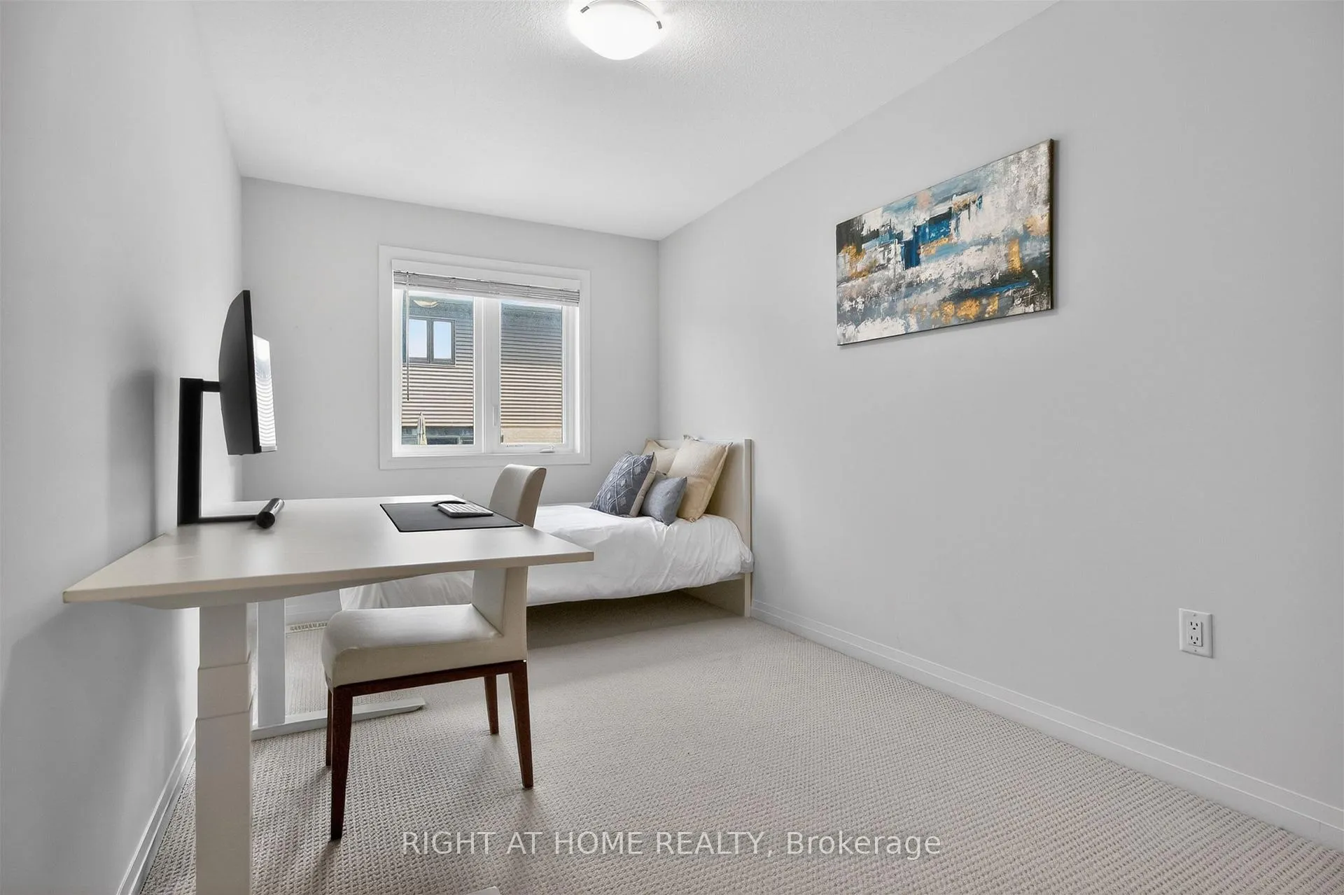 Photo 13 of 26 Greenwich Avenue, Hamilton, Stoney Creek Mountain — HOMEH