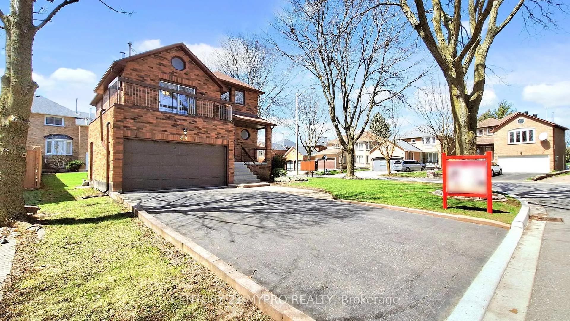 Photo 3 of 49 Parklawn Crescent, Markham, Thornlea — HOMEH