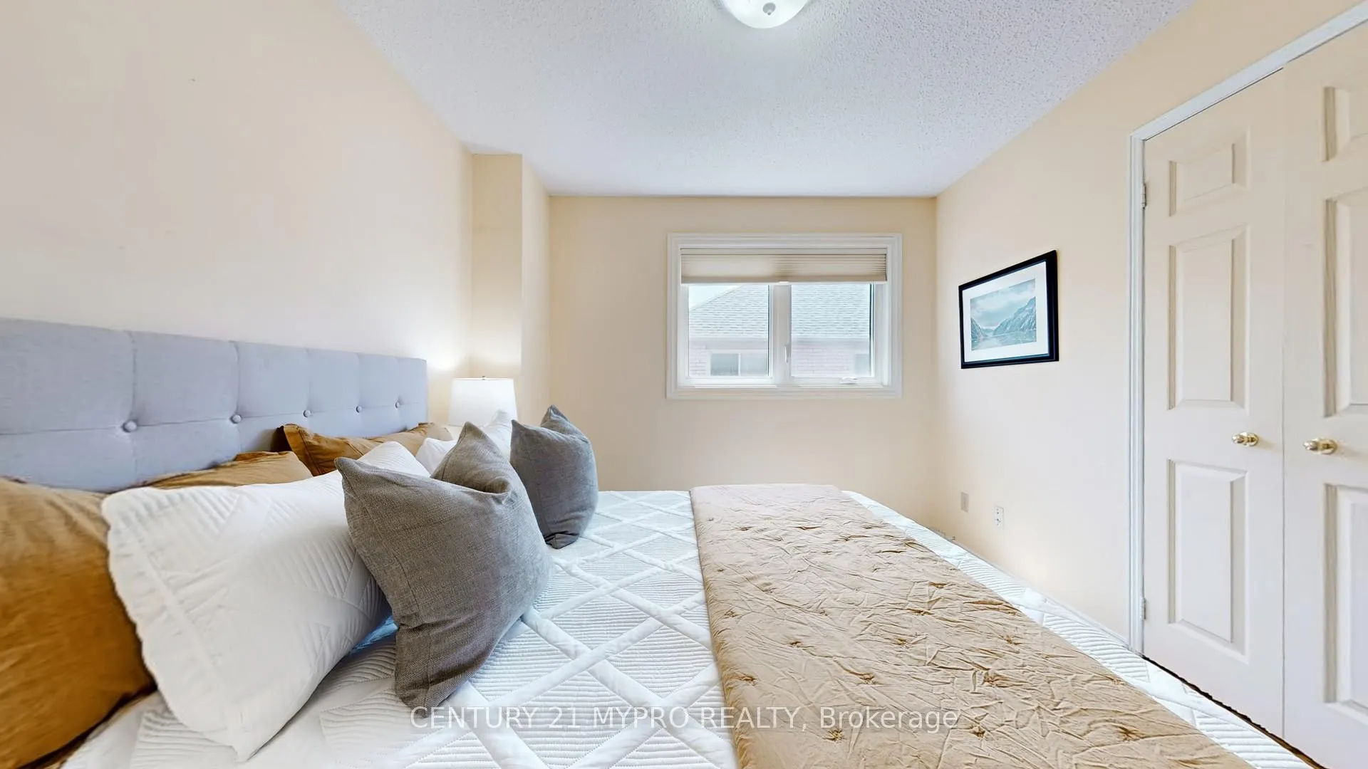 Photo 20 of 49 Parklawn Crescent, Markham, Thornlea — HOMEH