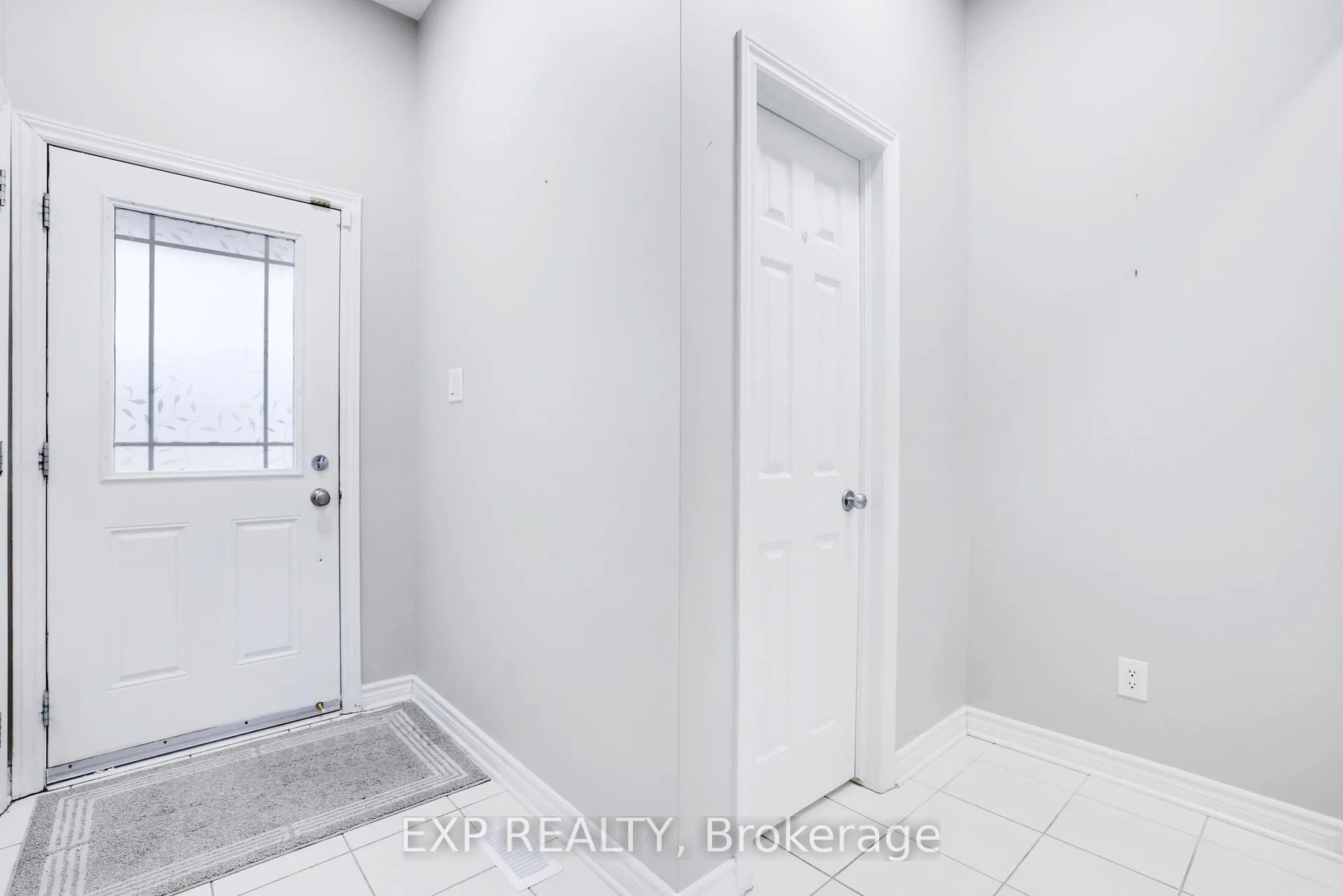 Photo 5 of 352 Forestbrook Street, Ottawa, Kanata - Morgan's Grant/South March — HOMEH