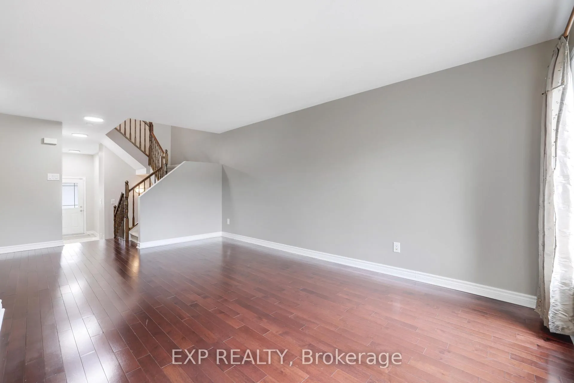 Photo 11 of 352 Forestbrook Street, Ottawa, Kanata - Morgan's Grant/South March — HOMEH