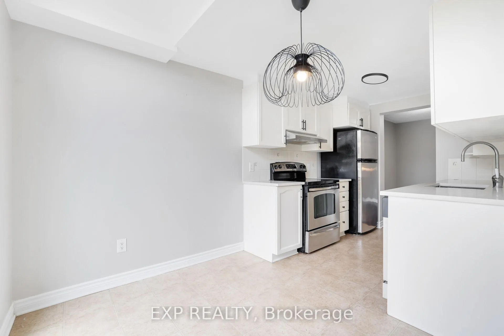 Photo 14 of 352 Forestbrook Street, Ottawa, Kanata - Morgan's Grant/South March — HOMEH