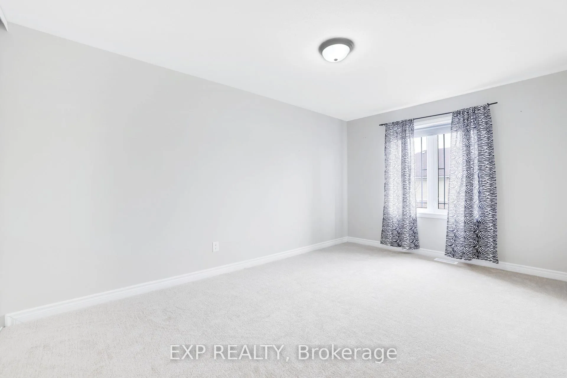 Photo 24 of 352 Forestbrook Street, Ottawa, Kanata - Morgan's Grant/South March — HOMEH