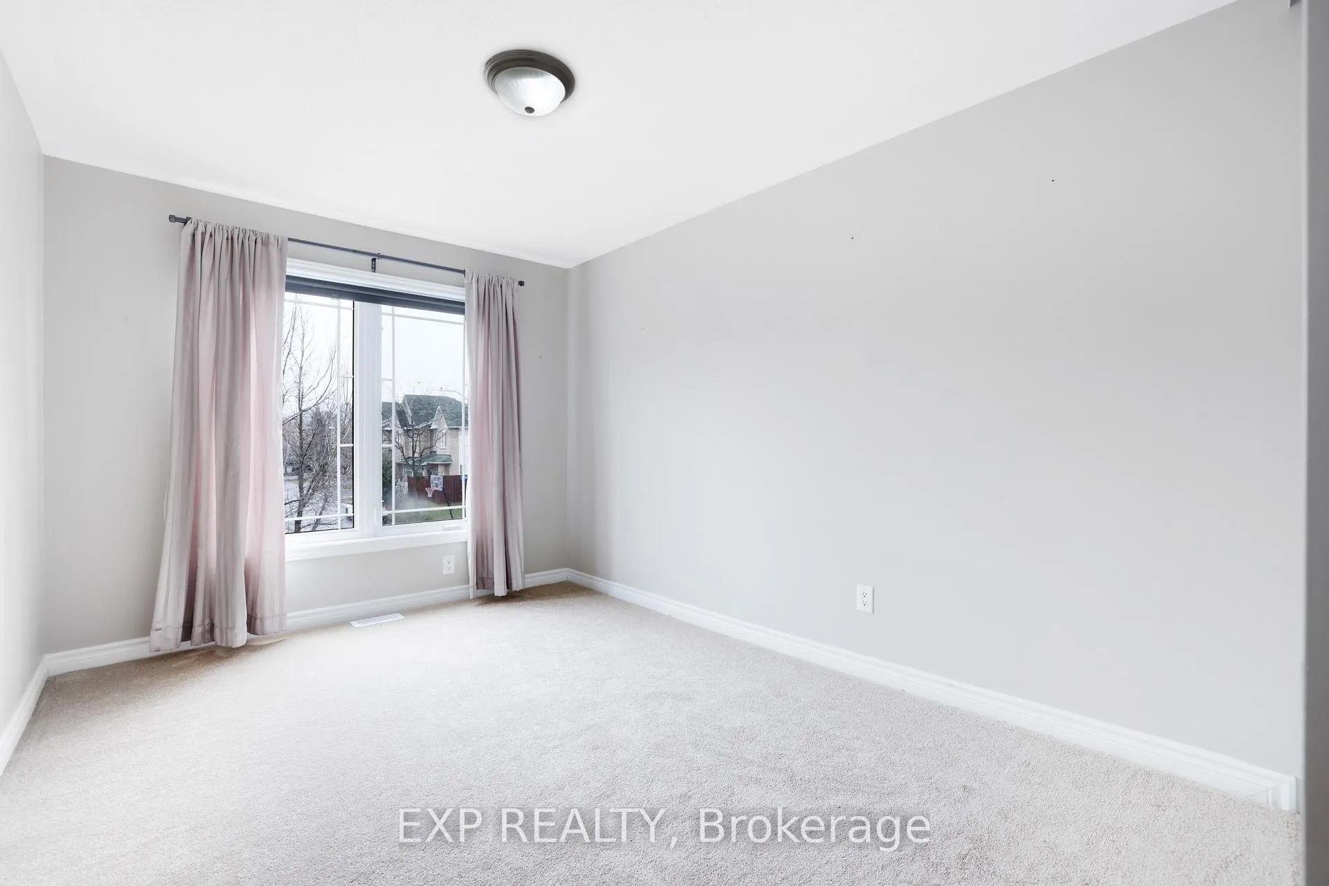Photo 28 of 352 Forestbrook Street, Ottawa, Kanata - Morgan's Grant/South March — HOMEH