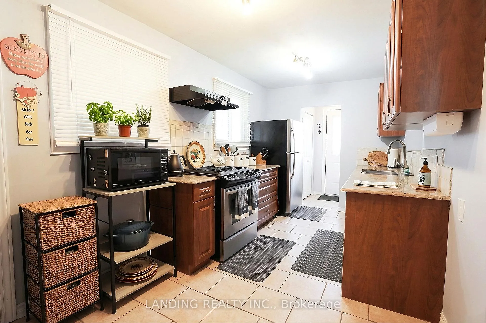 Photo 3 of 1391 Tatra Drive, Pickering, Bay Ridges — HOMEH