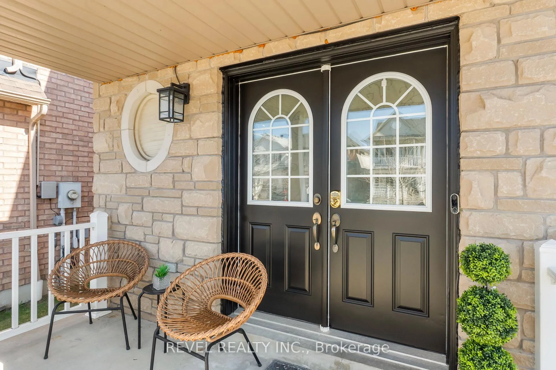 Photo 2 of 15 Donlevy Crescent, Whitby, Taunton North — HOMEH