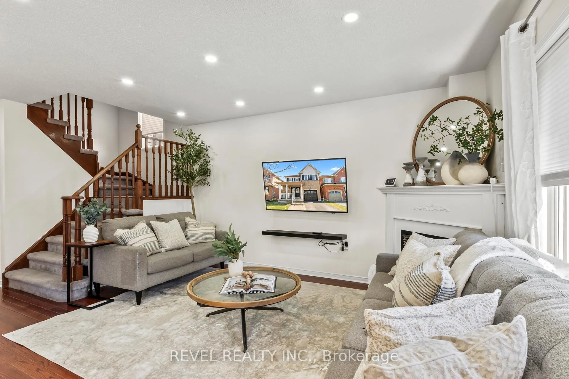 Photo 10 of 15 Donlevy Crescent, Whitby, Taunton North — HOMEH
