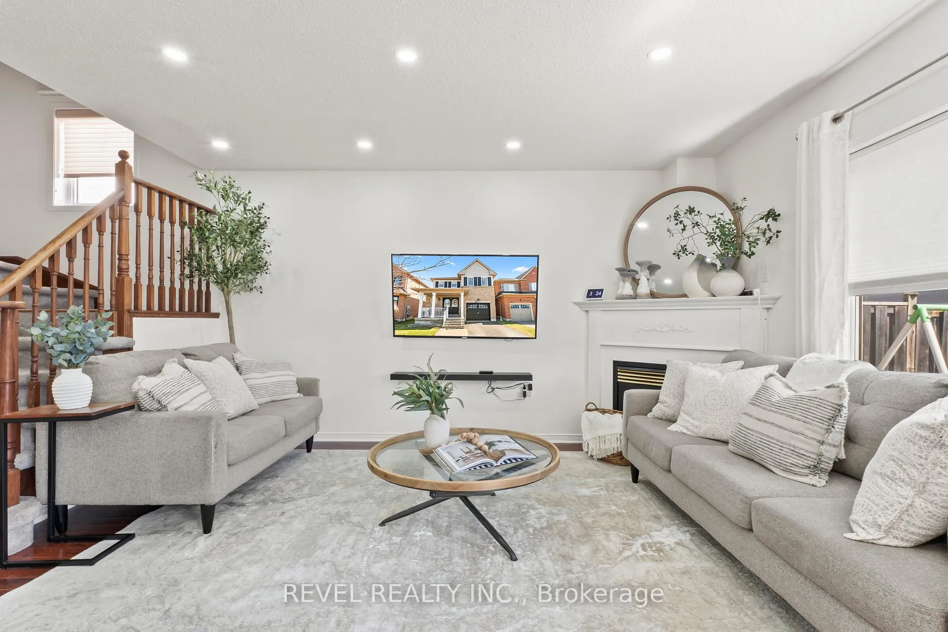 Photo 12 of 15 Donlevy Crescent, Whitby, Taunton North — HOMEH